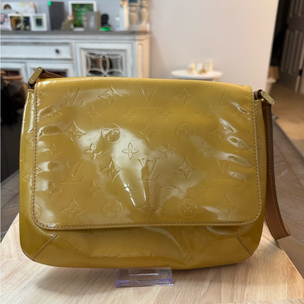 Louis Vuitton Mustard Crossbody Bag - Picture 3 of 12